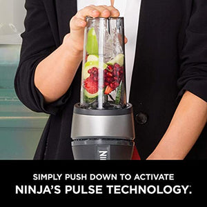 Ninja QB3001SS Ninja Fit 紧凑型个人搅拌机，适用于奶昔、冰沙、食物准备和冷冻搅拌，700 瓦底座和 (2) 16 盎司。杯子和喷嘴盖，黑色