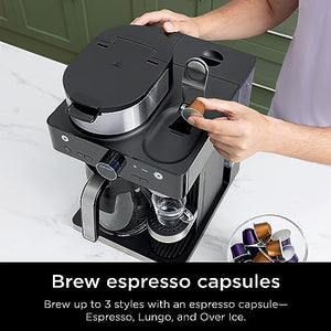 Ninja CFN601 Sistema barista de café y espresso, compatible con café de una sola porción y cápsulas Nespresso, jarra de 12 tazas, espumador incorporado, cafetera espresso, capuchino y latte, negro y acero inoxidable